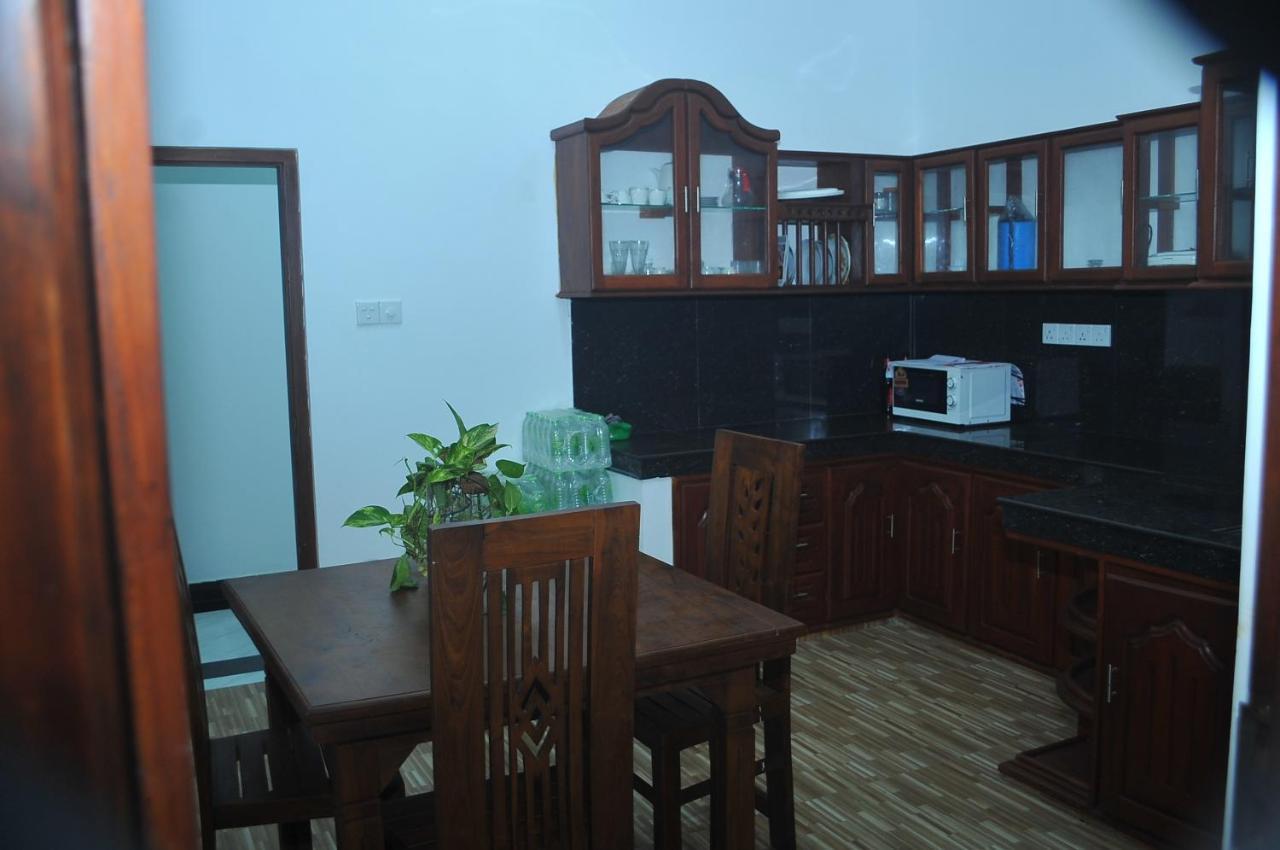 Nethum Beach House Hikkaduwa Kültér fotó